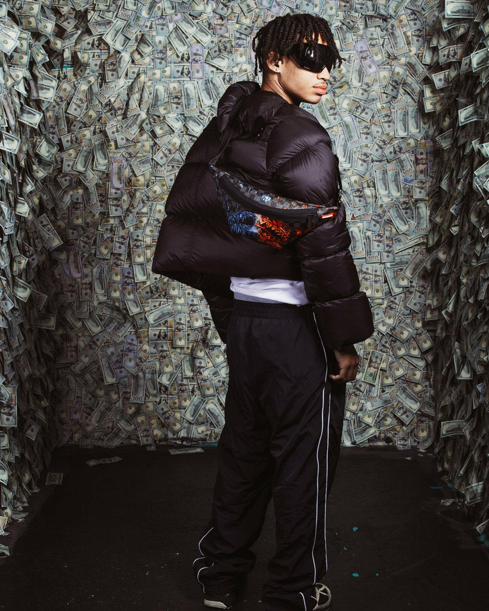 COLD HEAT SAVVY CROSSBODY | Sprayground Limited Offer
