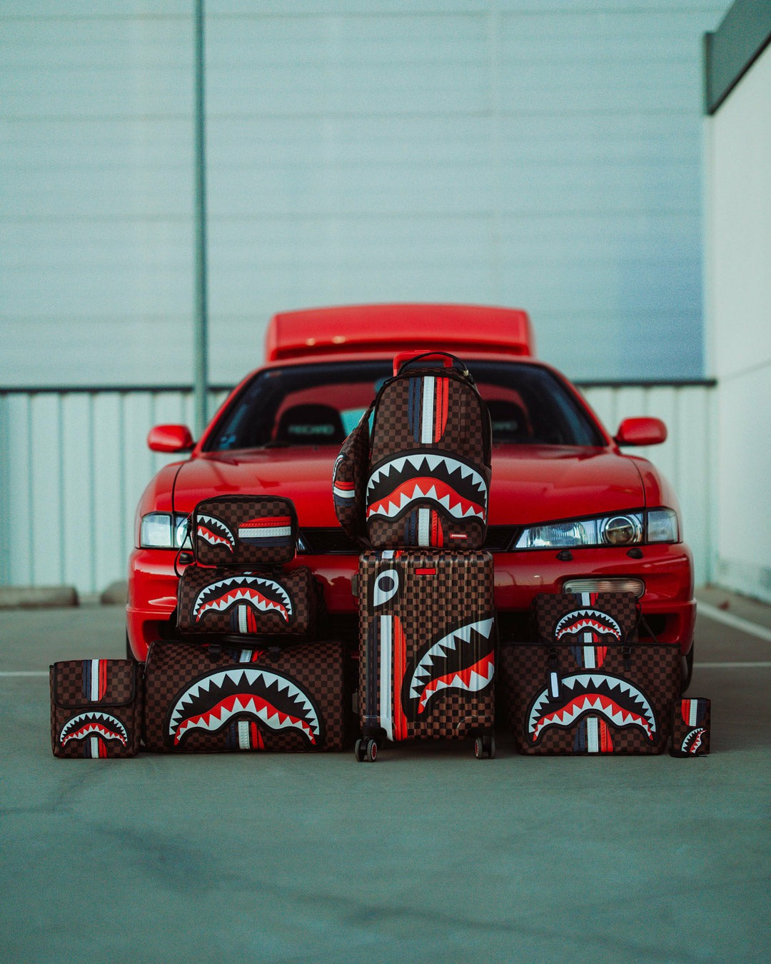 SHARKS IN PARIS GT SAVVY CROSSBODY | Sprayground Limited Offer