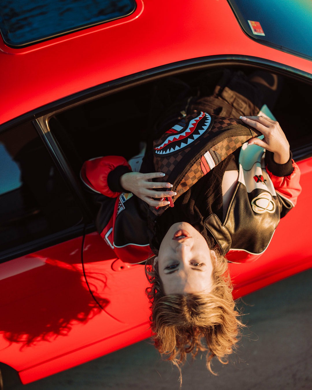 SHARKS IN PARIS GT SAVVY CROSSBODY | Sprayground Limited Offer