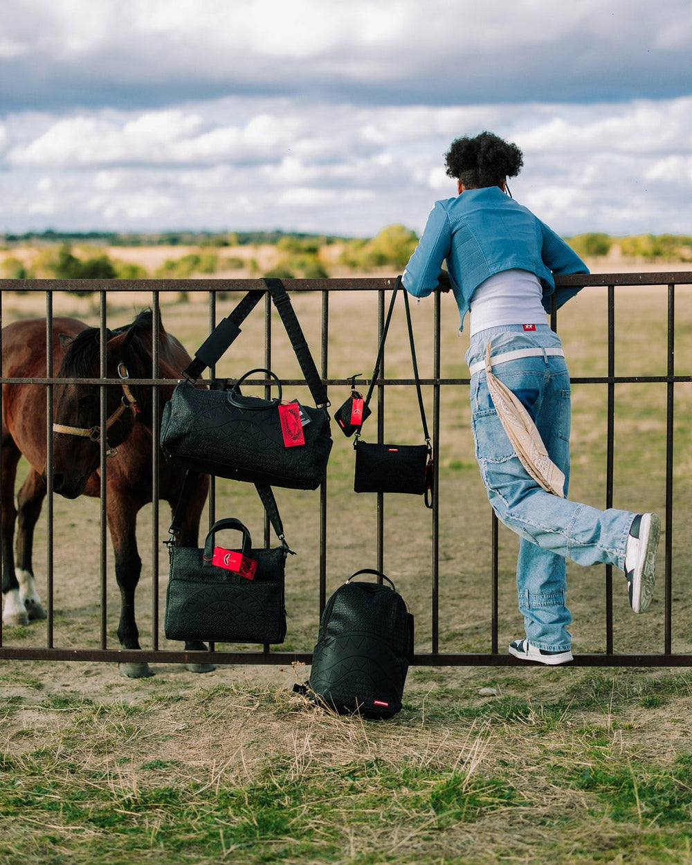 HYPERDIMENSIONAL CROSSOVER CLUTCH | Sprayground Special Offer