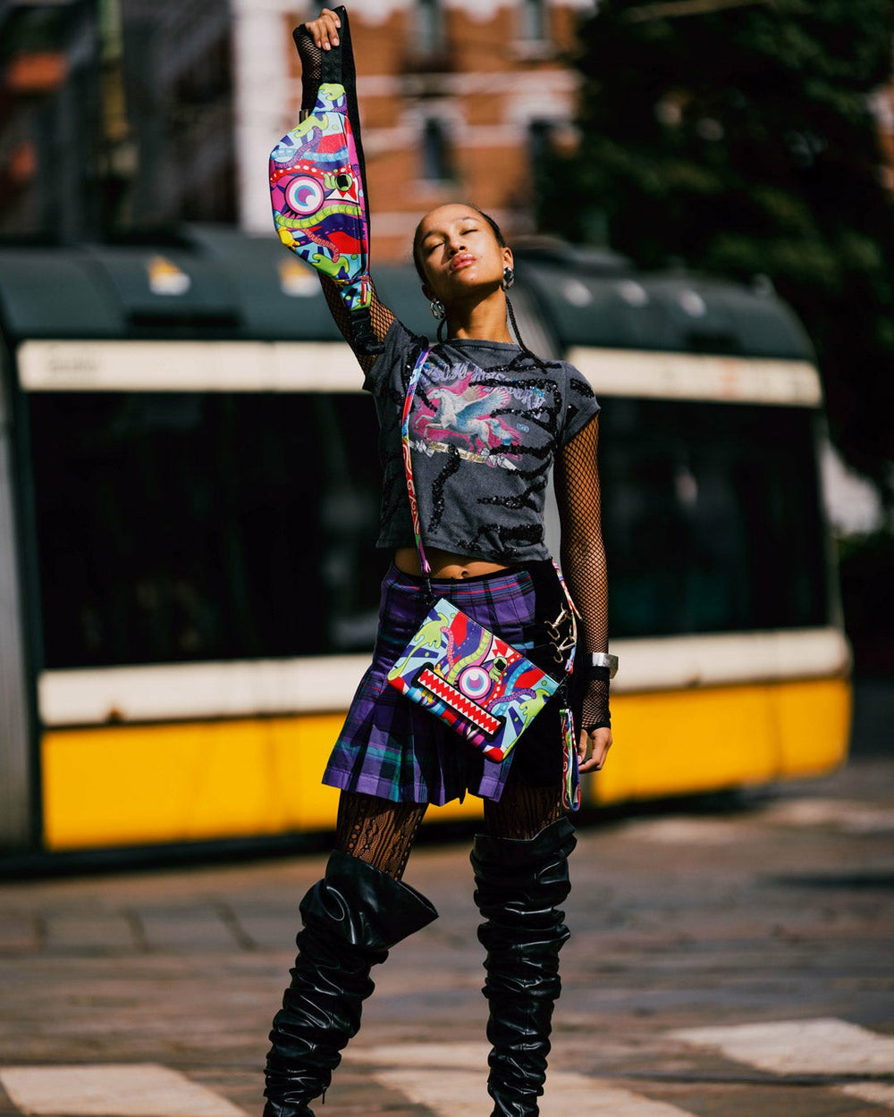 MIND TRIP 2 CROSSOVER CLUTCH | Sprayground Exclusive Deal
