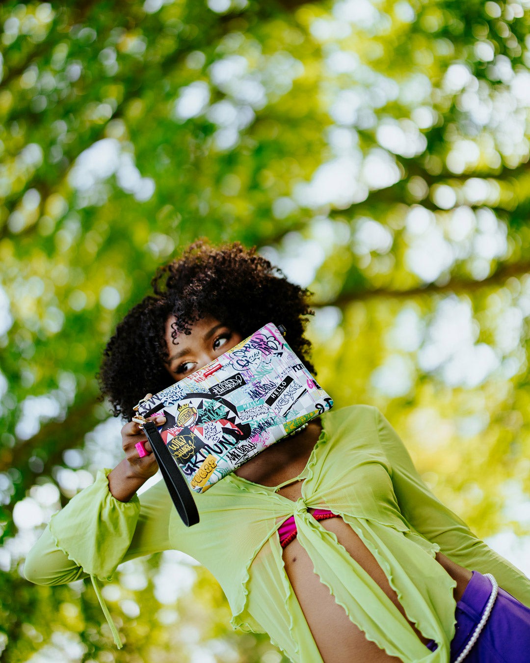 CREATE ANOTHER DAY CROSSOVER CLUTCH W/ SHOULDER STRAP | Sprayground Sale