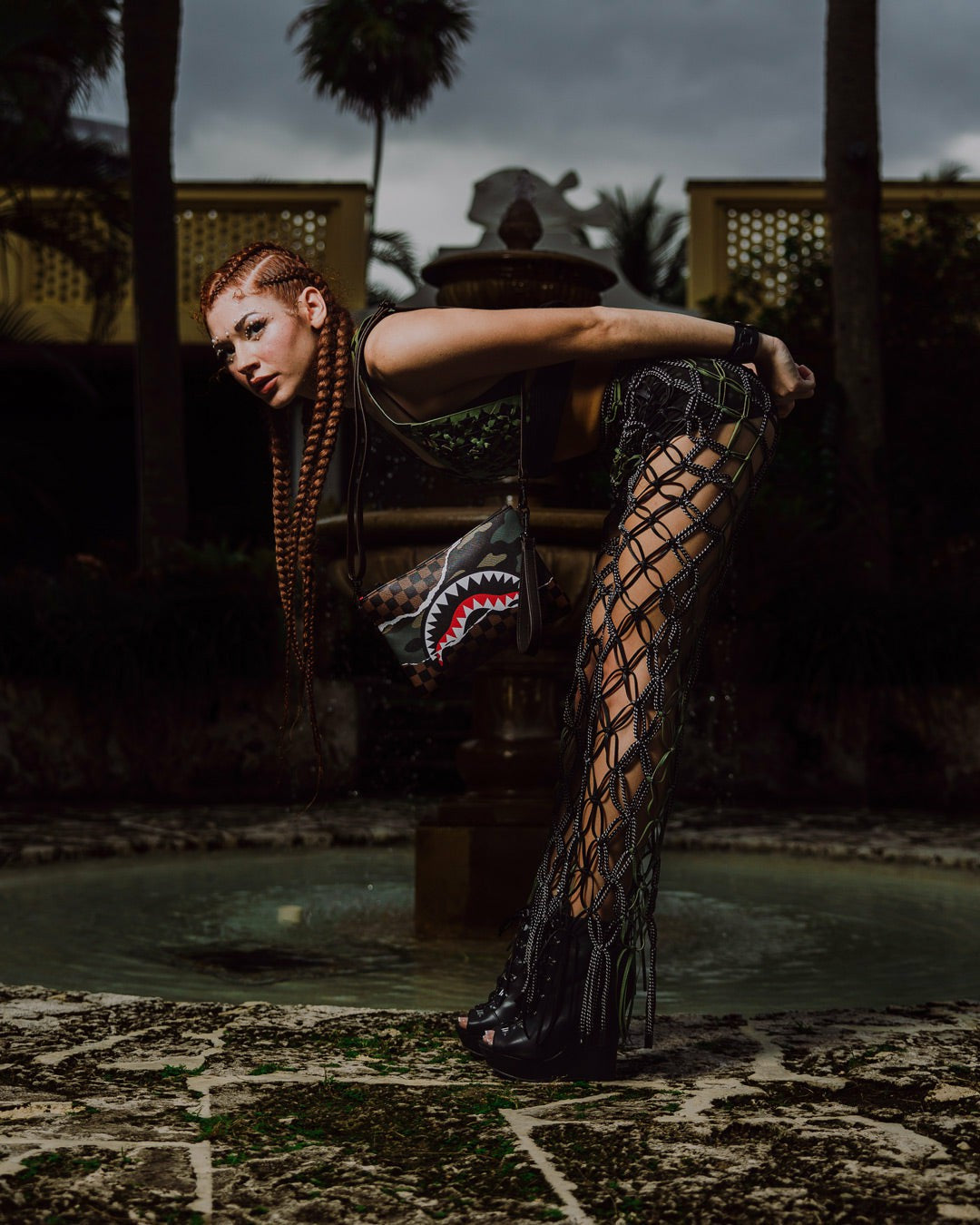 UNSTOPPABLE ENDEAVORS III CROSSOVER CLUTCH | Sprayground Limited Offer