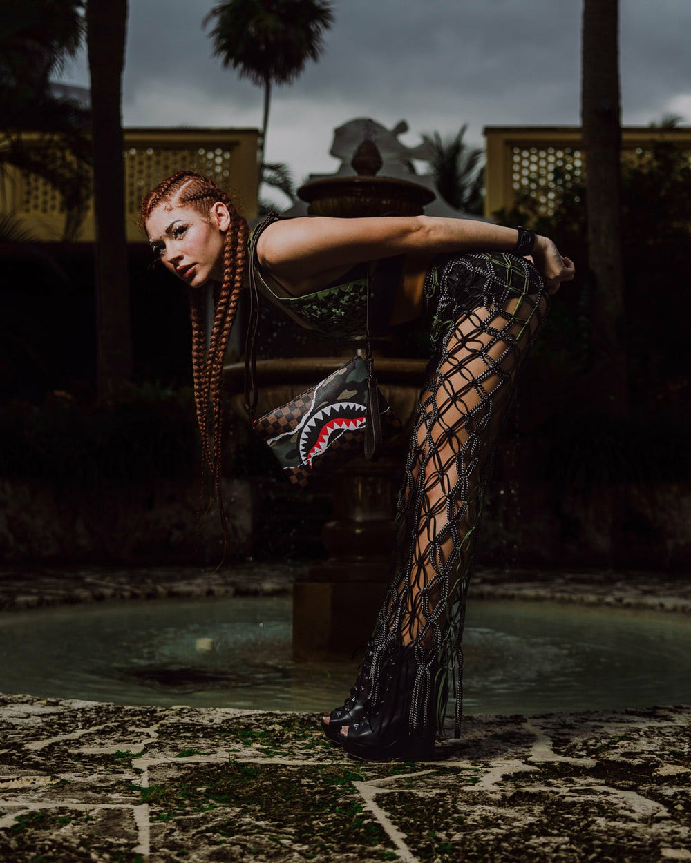 UNSTOPPABLE ENDEAVORS III CROSSOVER CLUTCH | Sprayground Limited Offer
