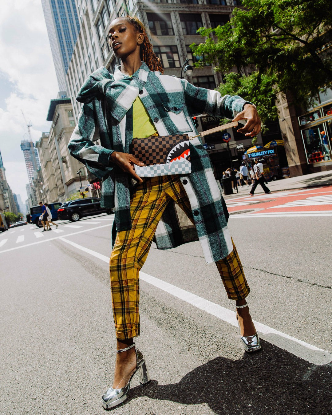 UNSTOPPABLE ENDEAVORS II CROSSOVER CLUTCH | Sprayground Outlets