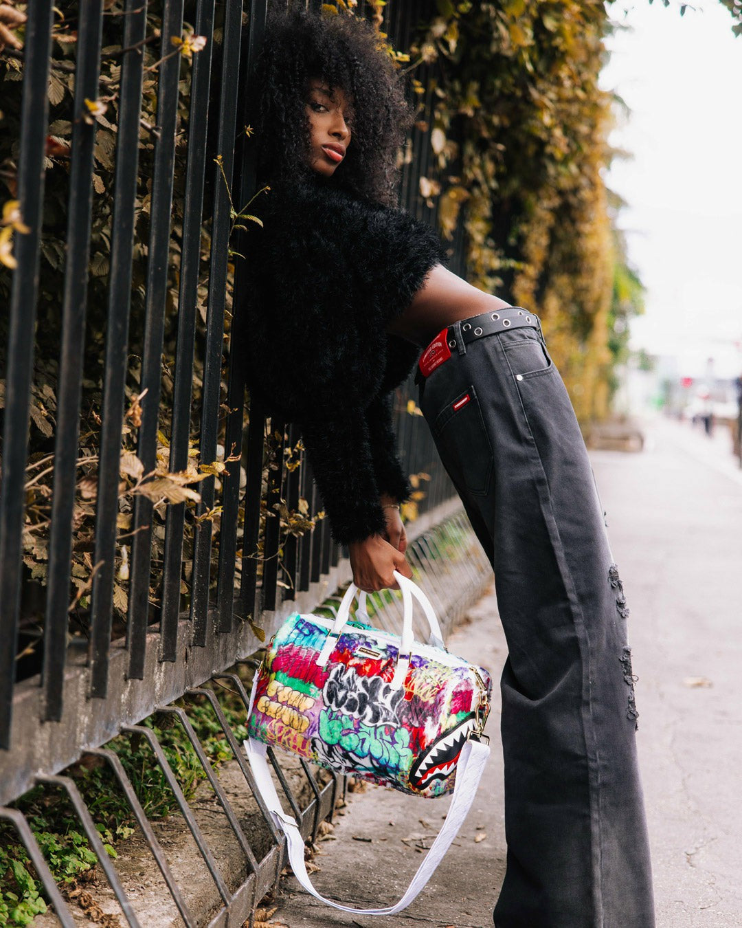 LE MONDE DES GRAFFITIS MINI DUFFLE | Sprayground Exclusive Deal