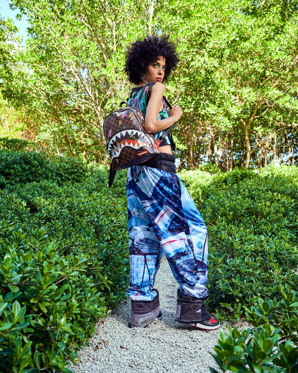 GARDEN OF SHARKS SAVAGE BACKPACK | Sprayground Value Deal