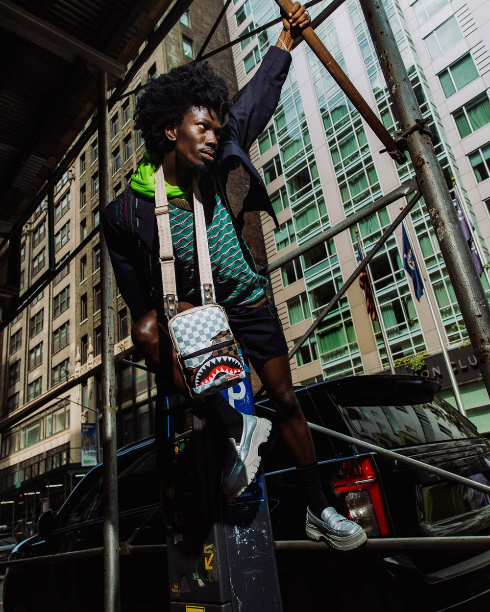 UNSTOPPABLE ENDEAVORS II MESSENGER SLING BAG | Sprayground Value Deal