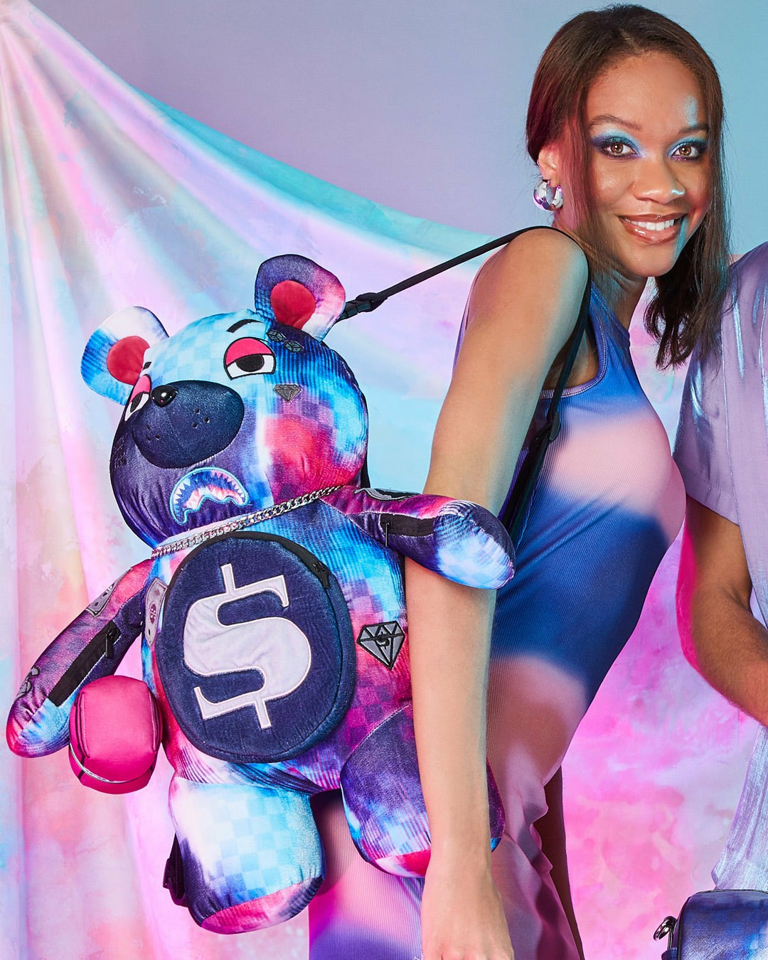 SHARKCLUB ELECTRONICA MONEYBEAR TEDDYBEAR BACKPACK | Sprayground Outlets