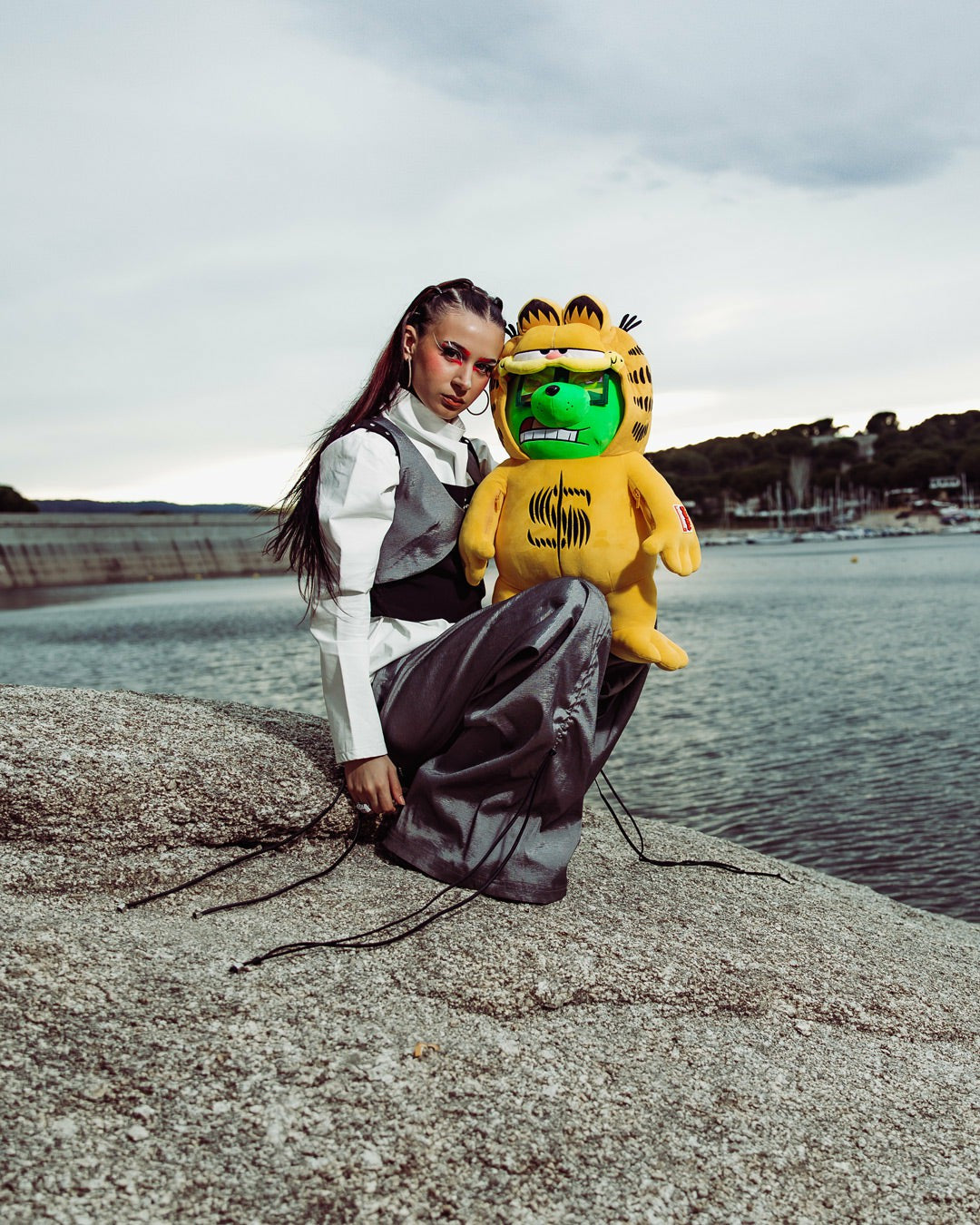GARFIELD MONEYBEAR SUIT TEDDYBEAR BACKPACK | Sprayground Discounted