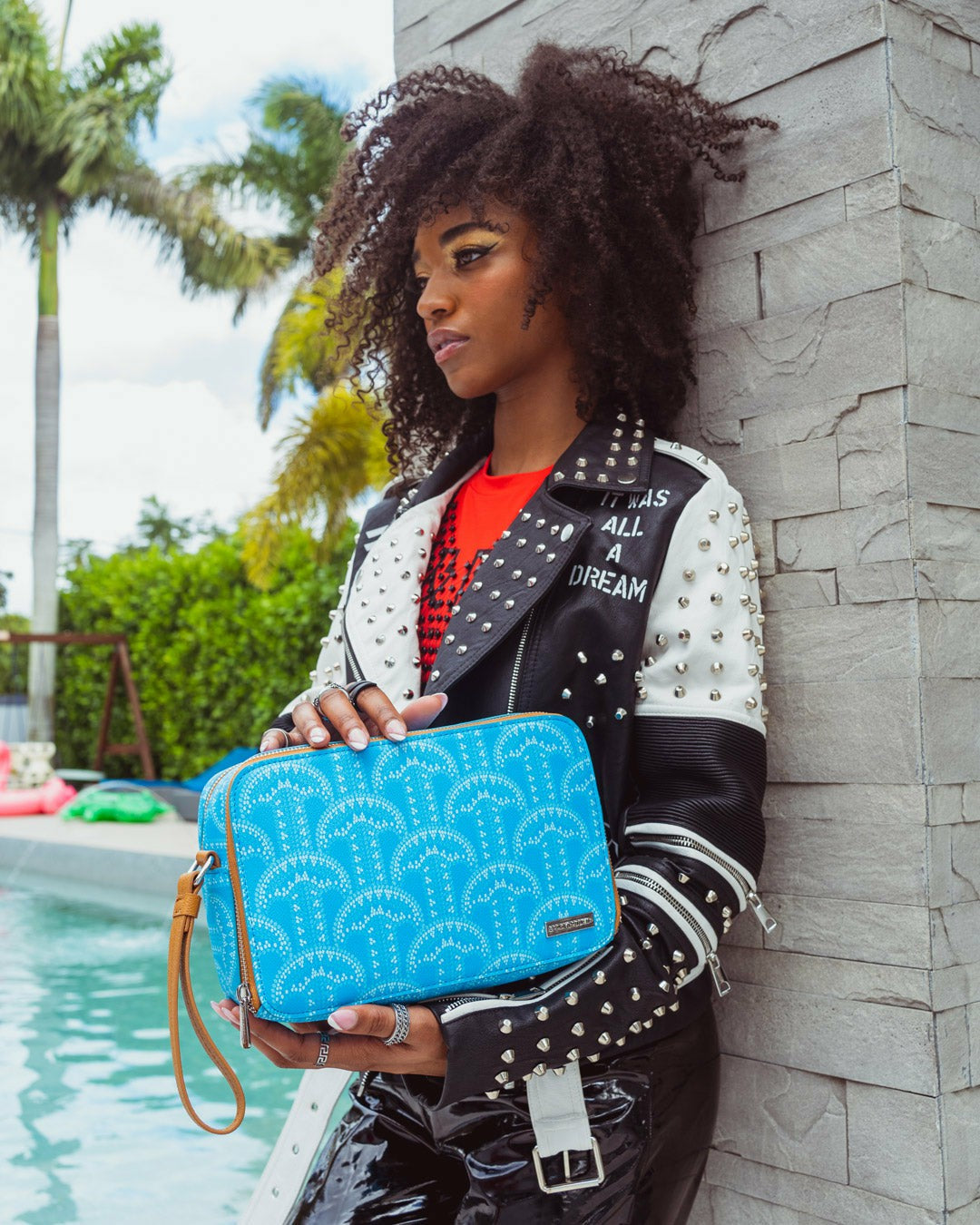 ILLUCHAINS TURQ TOILETRY BAG | Sprayground Discounted