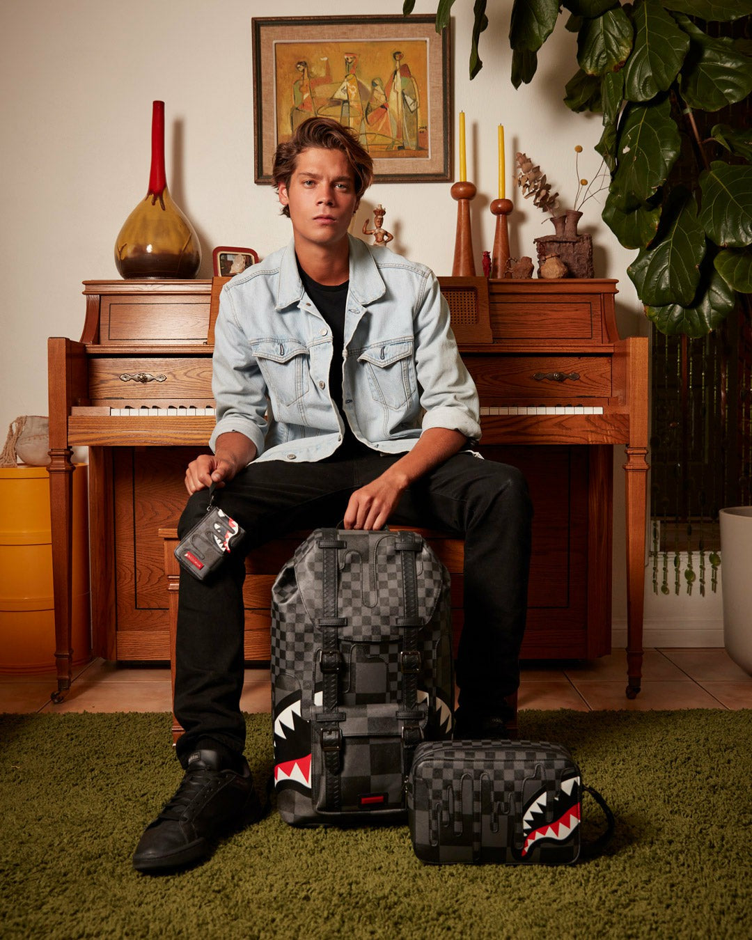XTC GREY SHARKS IN PARIS TOILETRY BAG | Sprayground Exclusive Deal