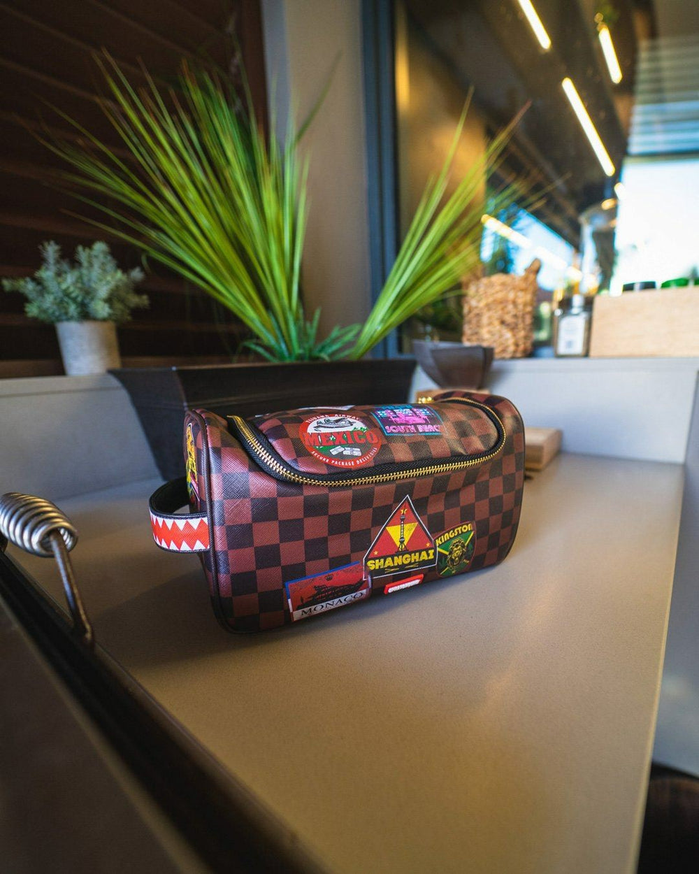 GLOBAL MOGUL TOILETRY BAG | Sprayground Special Offer