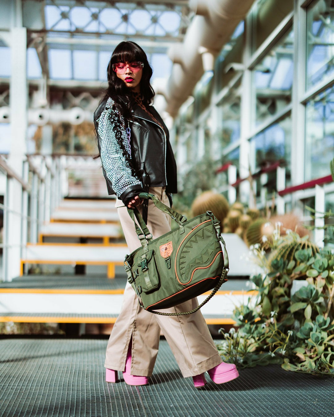 SPECIAL OPS SHARK SQUAD TOTE | Sprayground Bargain
