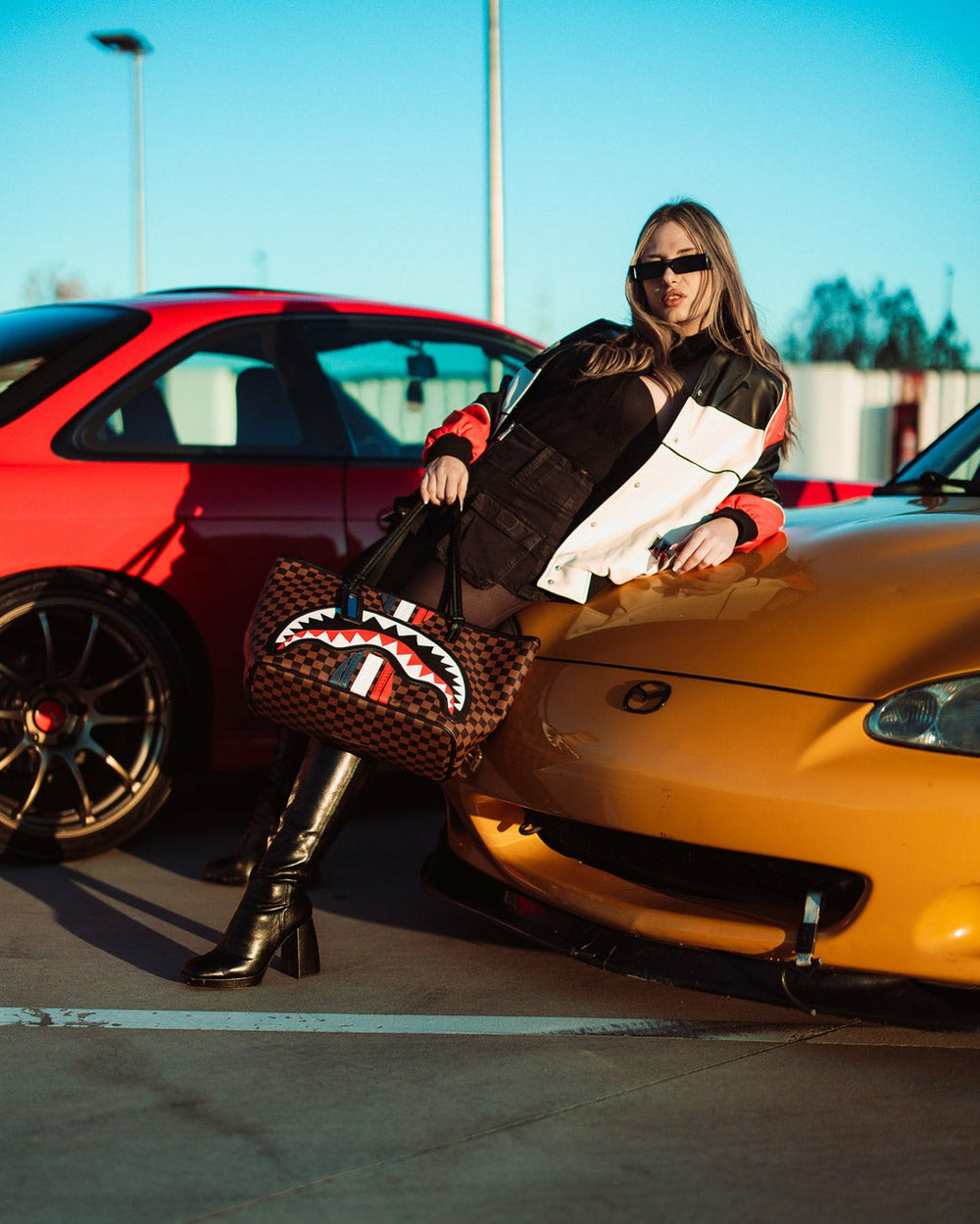 SHARKS IN PARIS GT TOTE | Sprayground Savings