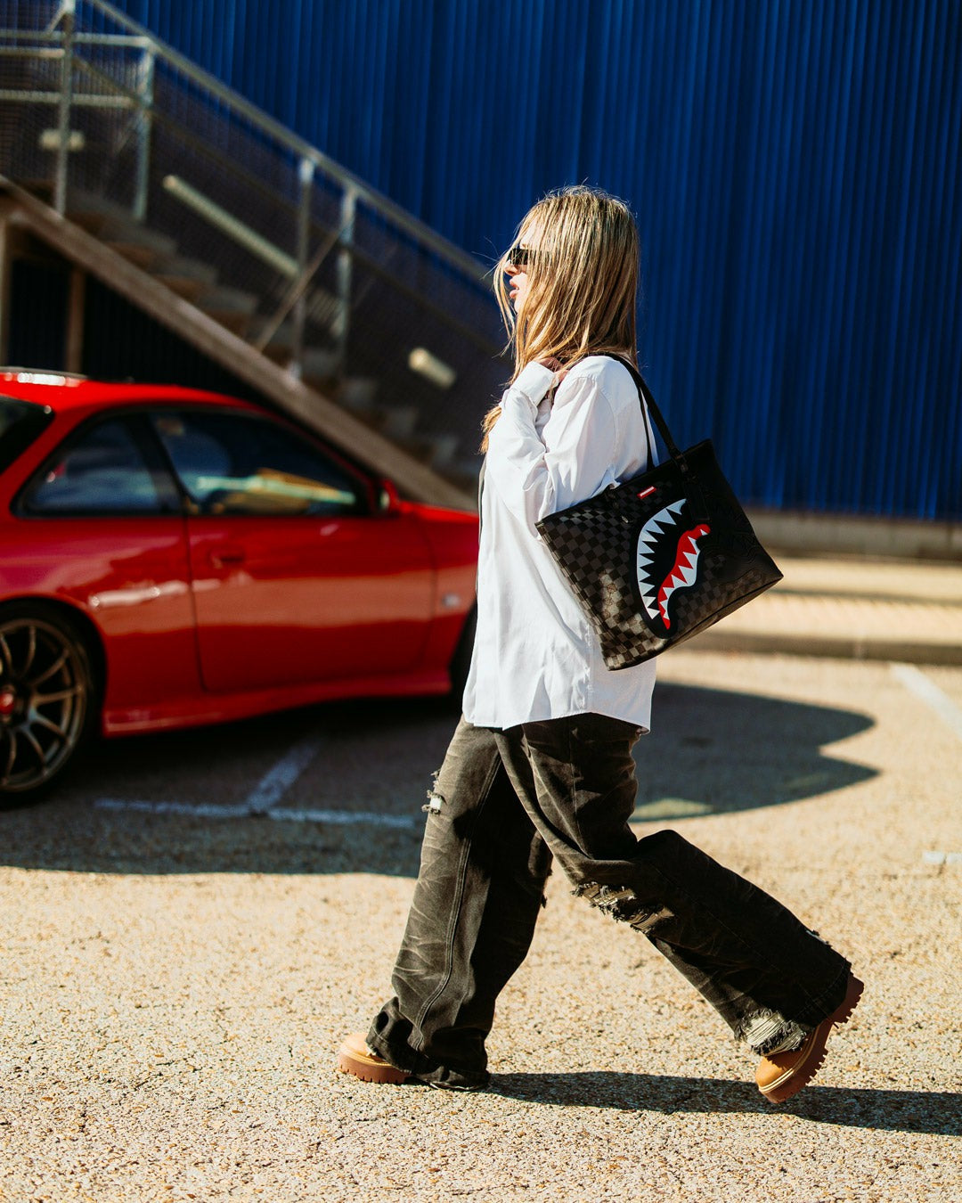 SPEED SHARK SIDE SWIPE TOTE | Sprayground Sale