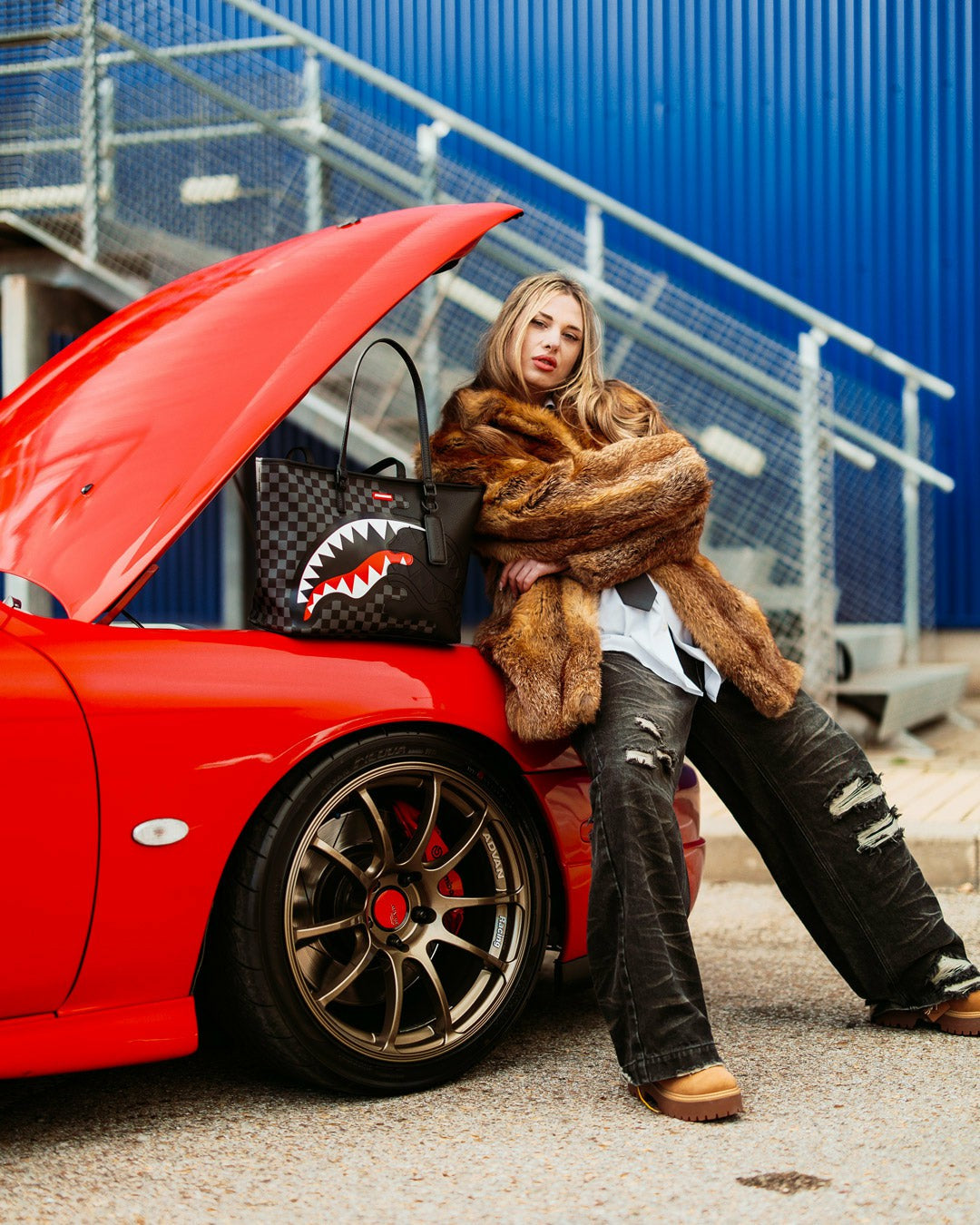 SPEED SHARK SIDE SWIPE TOTE | Sprayground Sale
