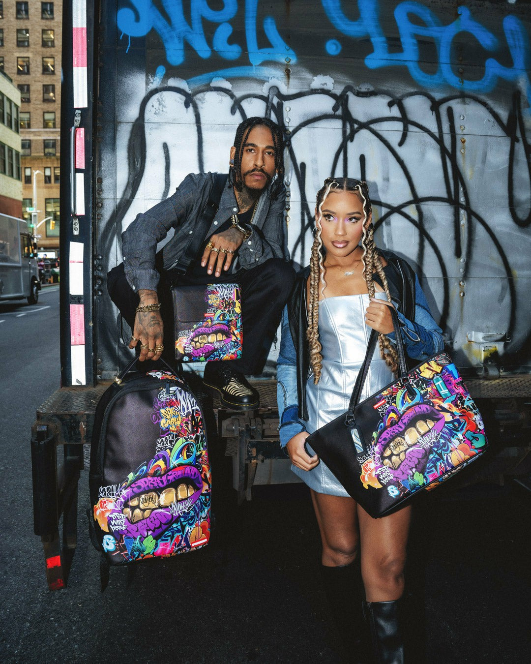 HALF GRAF LIPS TOTE | Sprayground On Sale