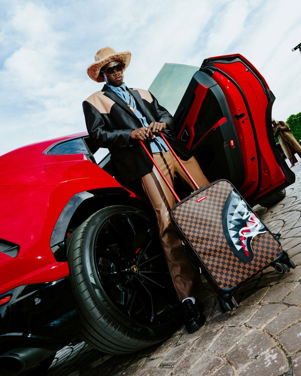 LENTICULAR EFFECTS SOFT SHELL CARRY-ON LUGGAGE | Sprayground Special Offer