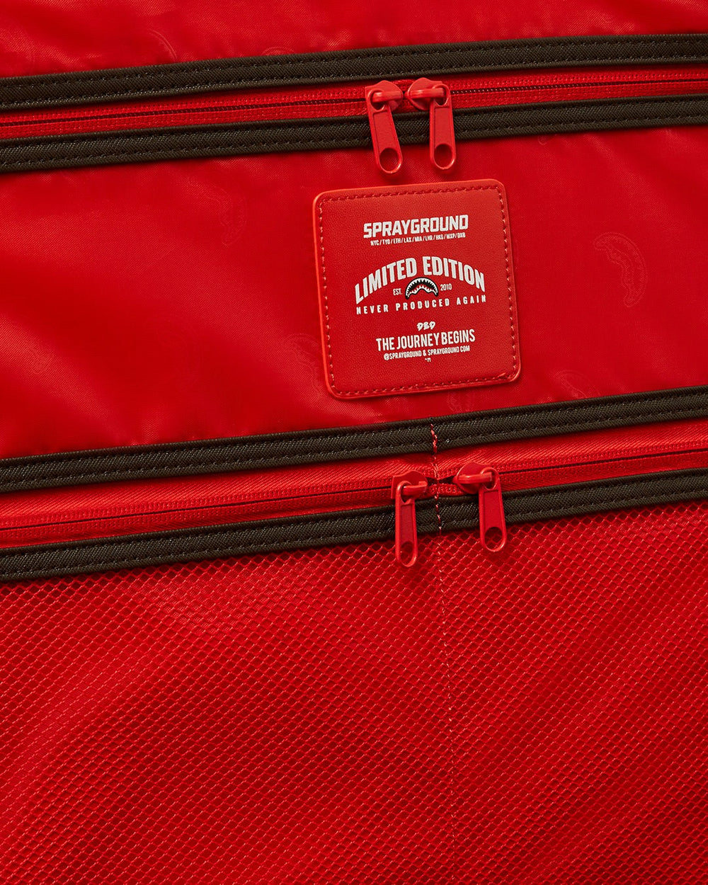 THE PARADOXX SHARK JETSETTER CARRY-ON LUGGAGE | Sprayground Sale