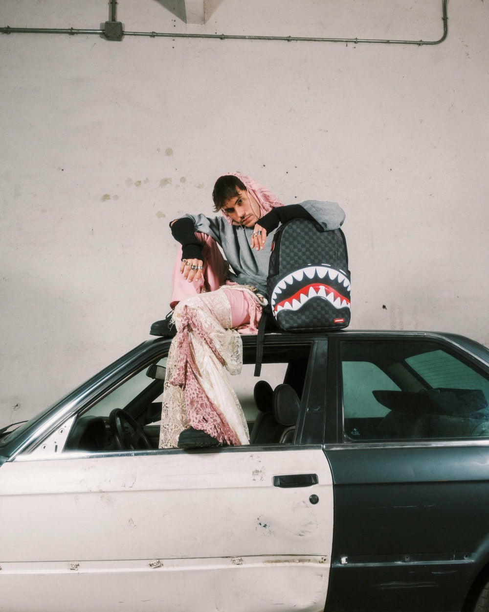 SHARKS IN PARIS HYPER PUFF BACKPACK | Sprayground Outlets