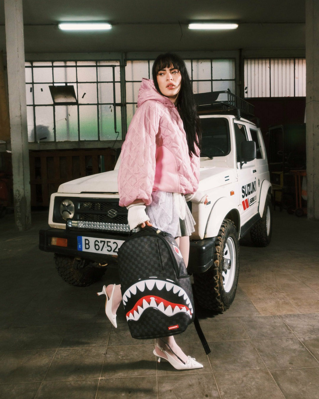 SHARKS IN PARIS HYPER PUFF BACKPACK | Sprayground Outlets