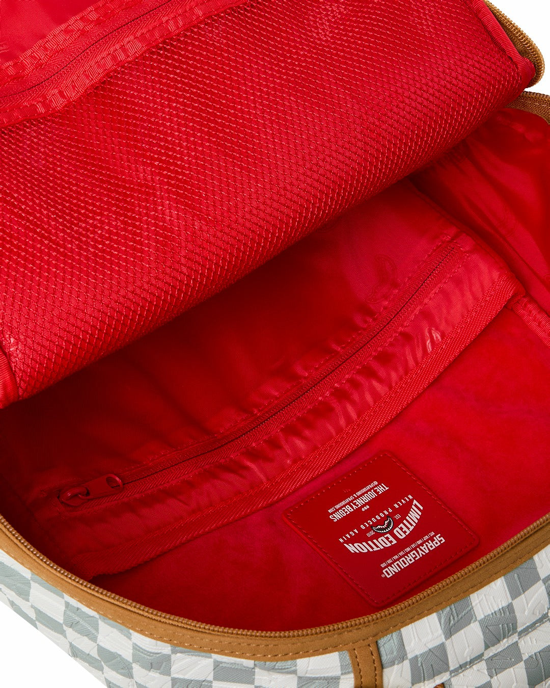 THE PRIVATE JET SHARK CLUB - HIGH ALTITUDE BACKPACK | Sprayground Value Deal