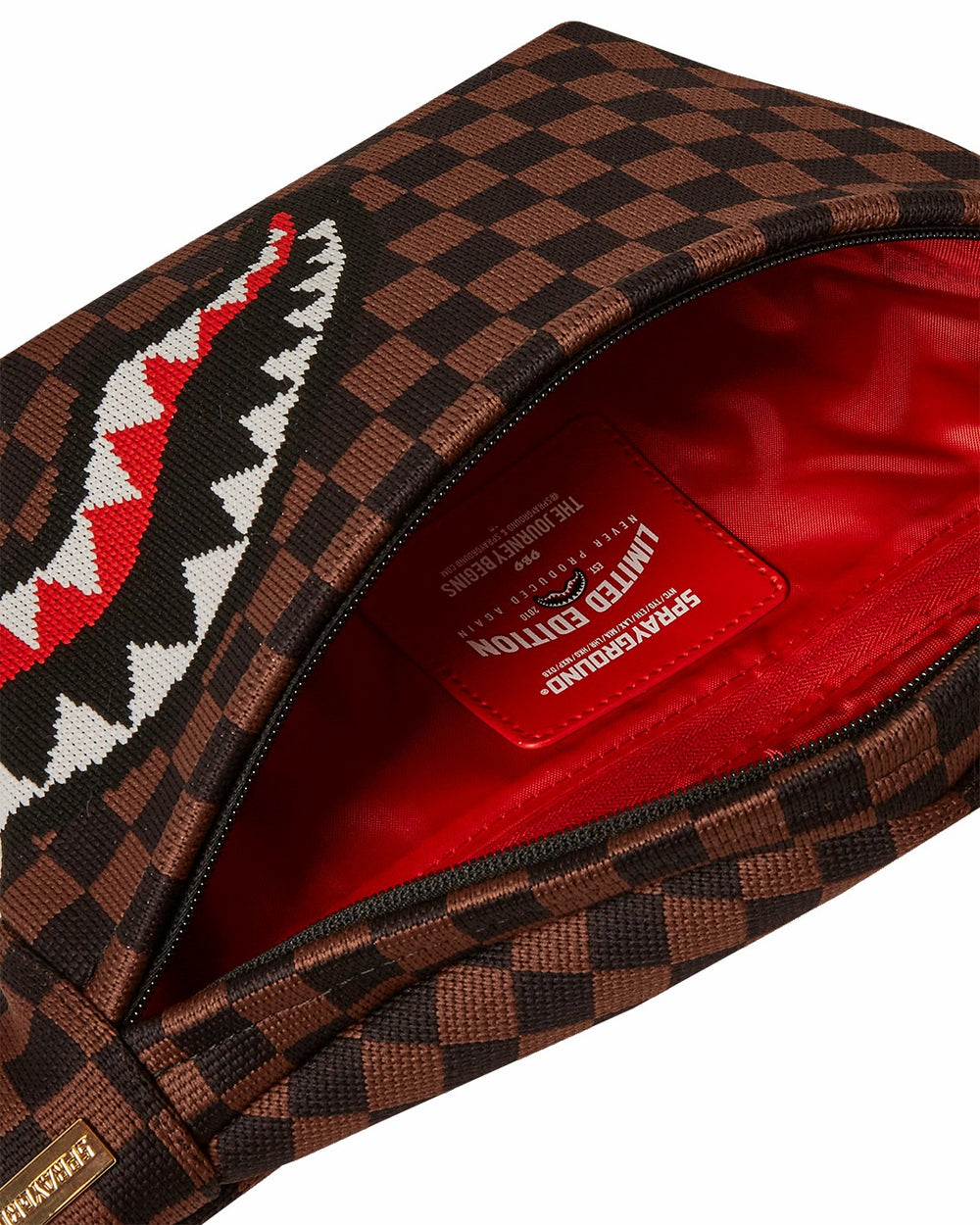 KYOTOKNIT SHARKS IN PARIS SAVVY CROSSBODY | Sprayground Special Offer