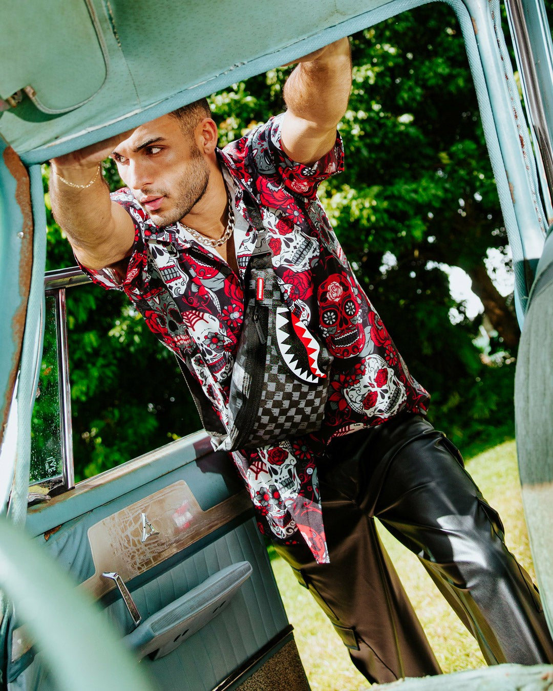 ATOMIC VAPOR SHARK CROSSBODY | Sprayground Exclusive Deal