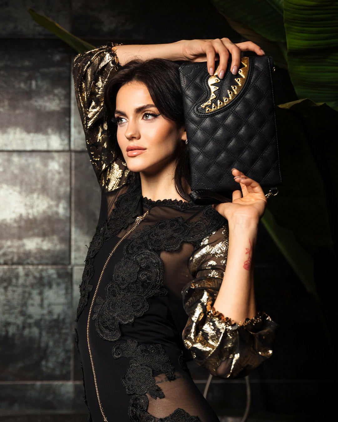 24K GENEVA CROSSOVER CLUTCH | Sprayground Sale
