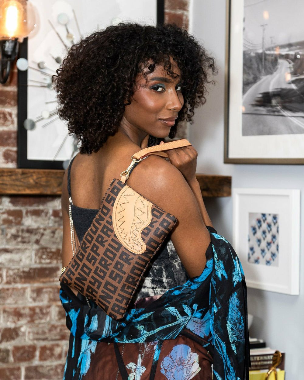 SHARKFINITY CROSSOVER CLUTCH | Sprayground Bargain