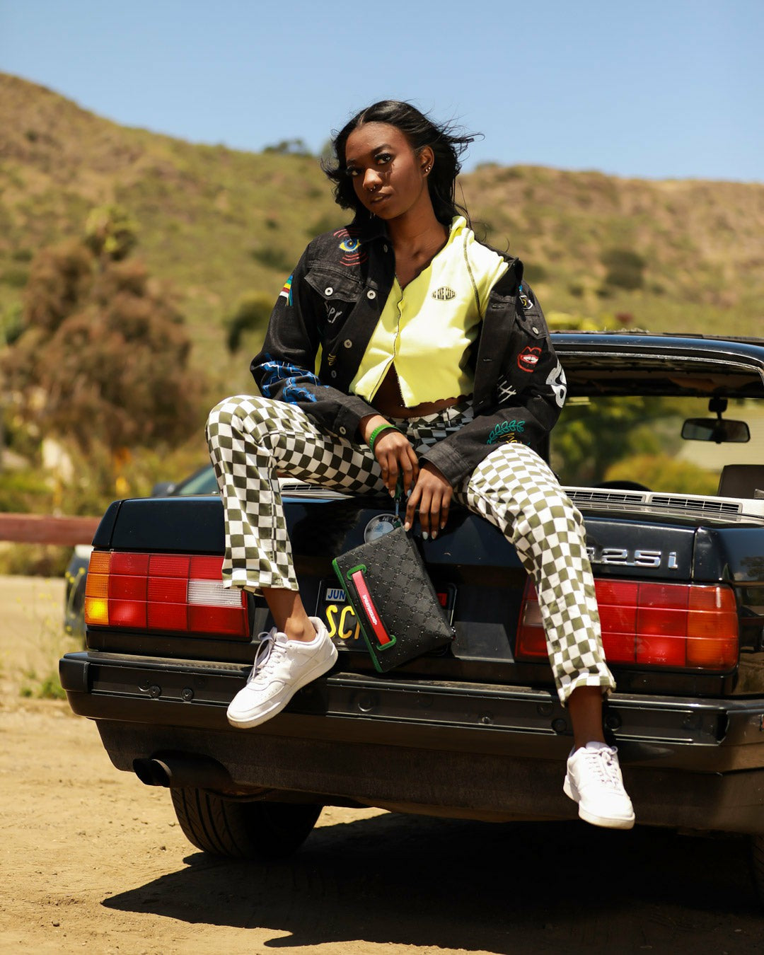 DINERO CROSSOVER CLUTCH | Sprayground Discounted