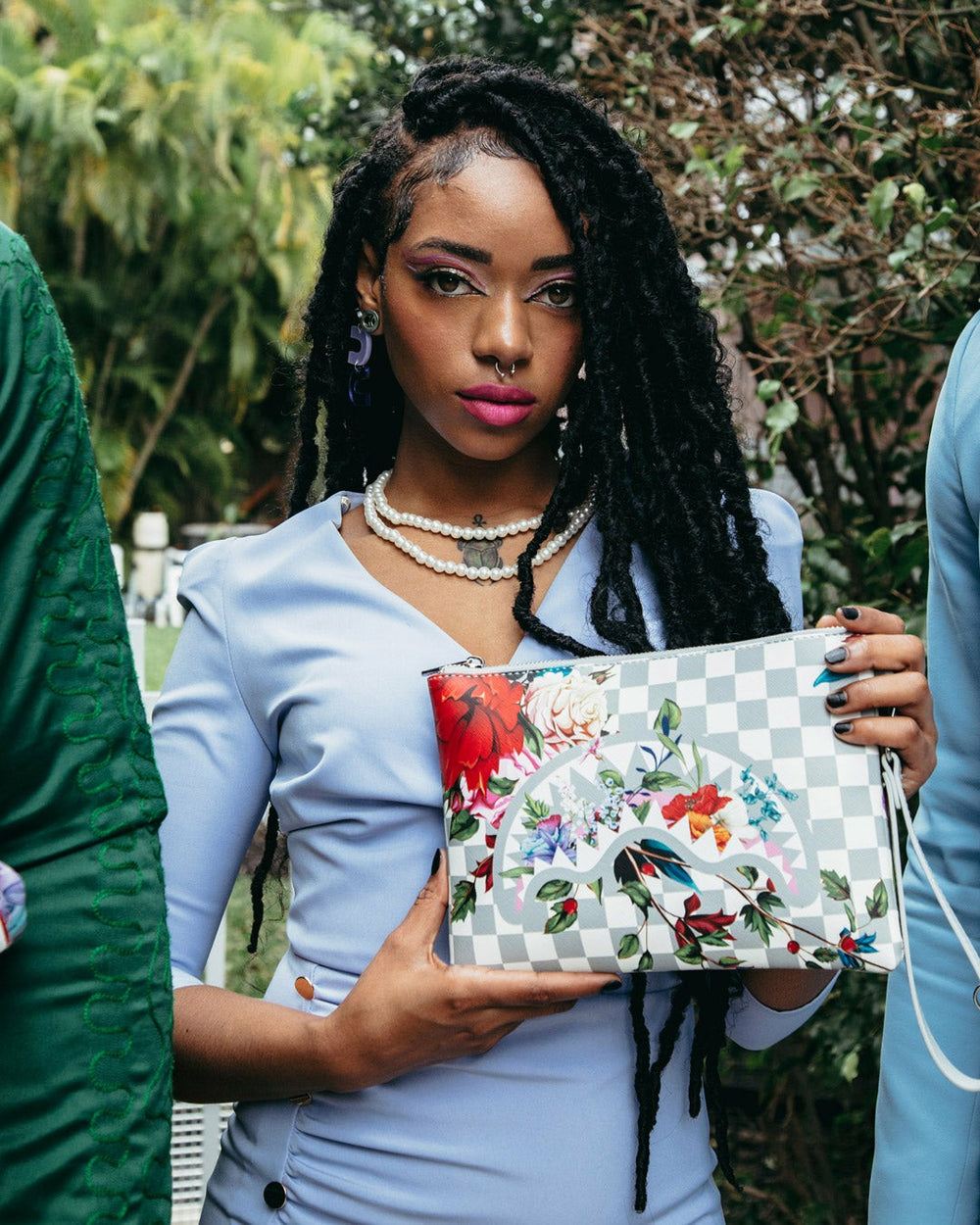 JARDIN DU PALAIS CROSSOVER CLUTCH | Sprayground Sale