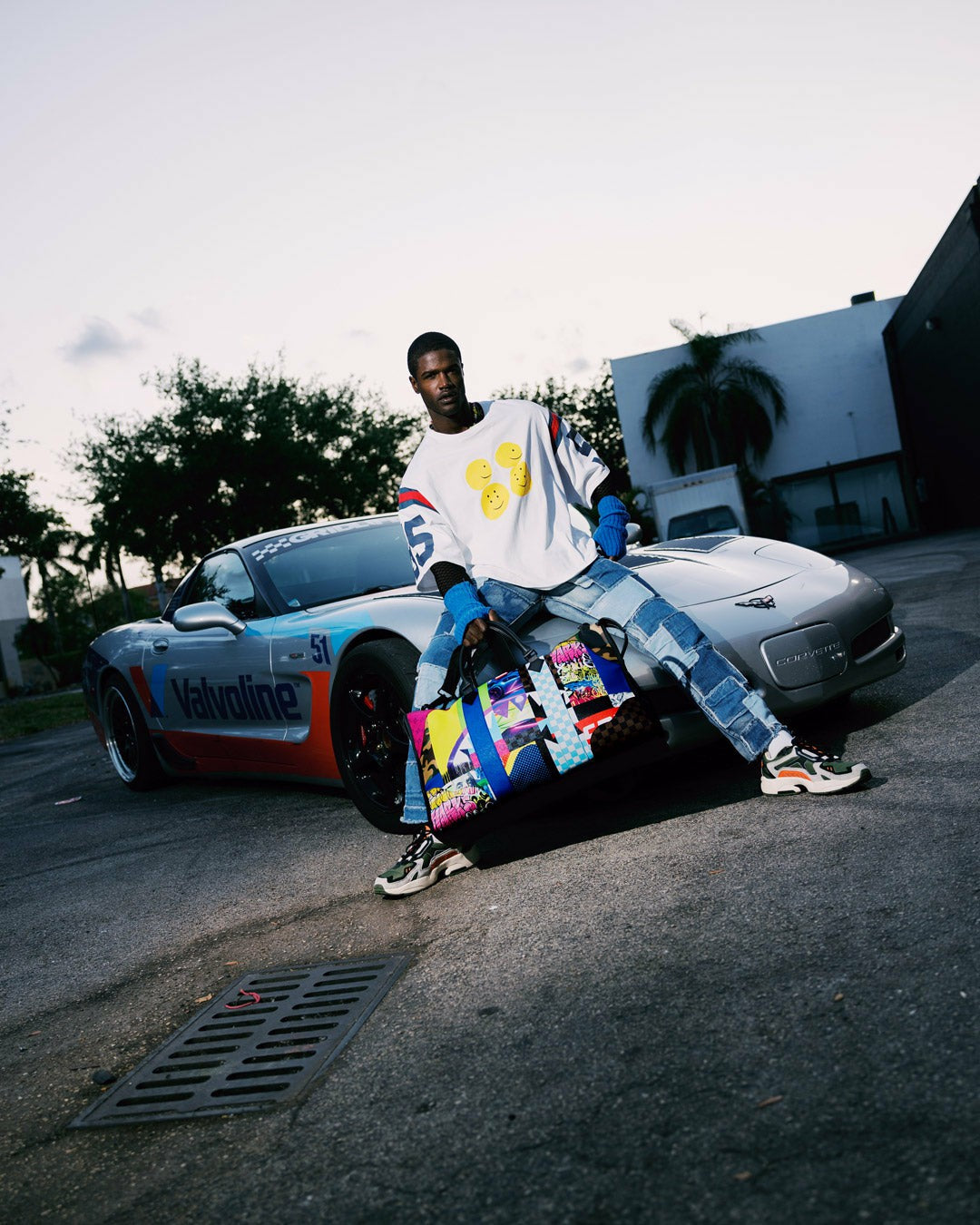 SHARK MASTERPIECES PYRAMID LARGE DUFFLE | Sprayground Exclusive Deal