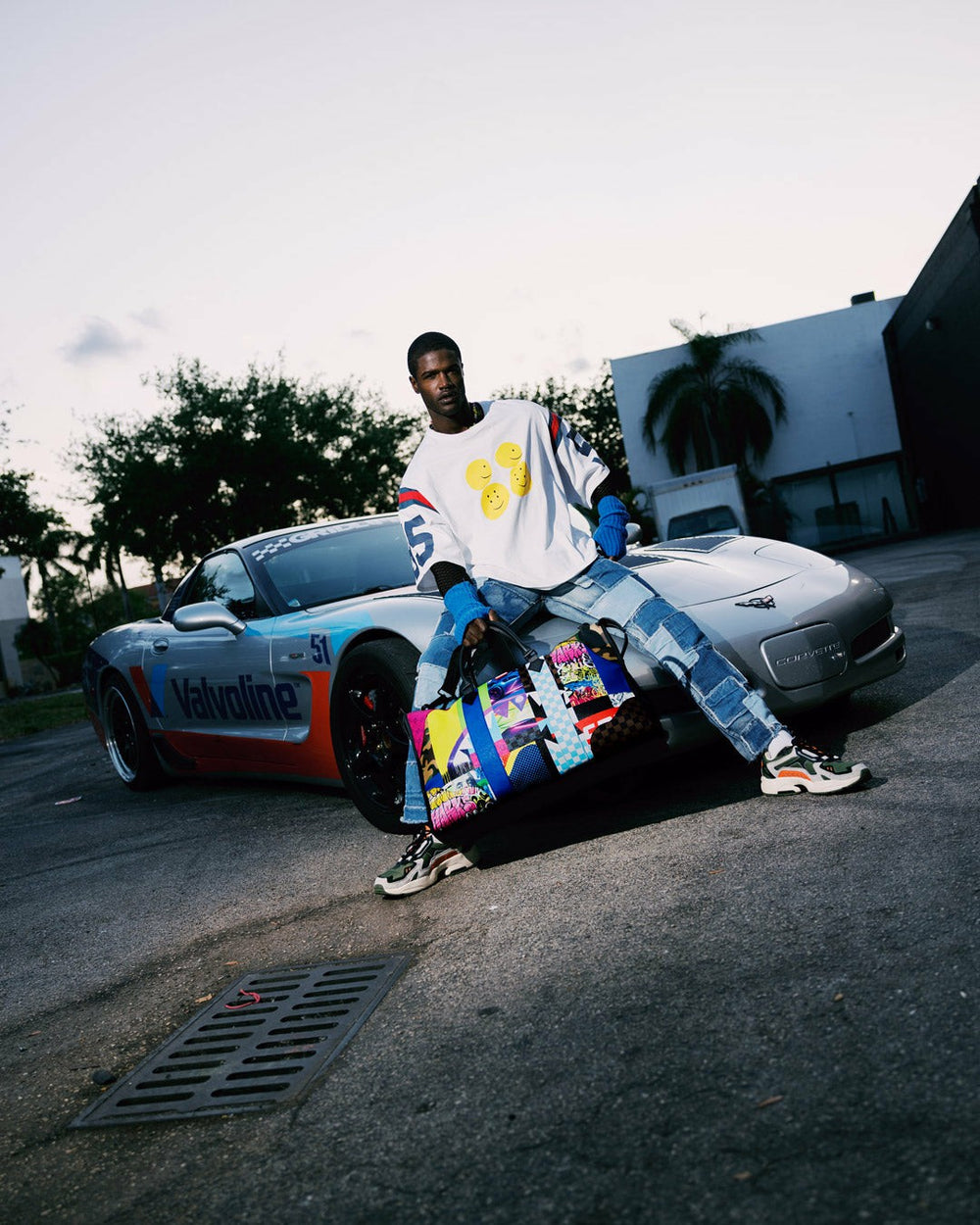 SHARK MASTERPIECES PYRAMID LARGE DUFFLE | Sprayground Exclusive Deal