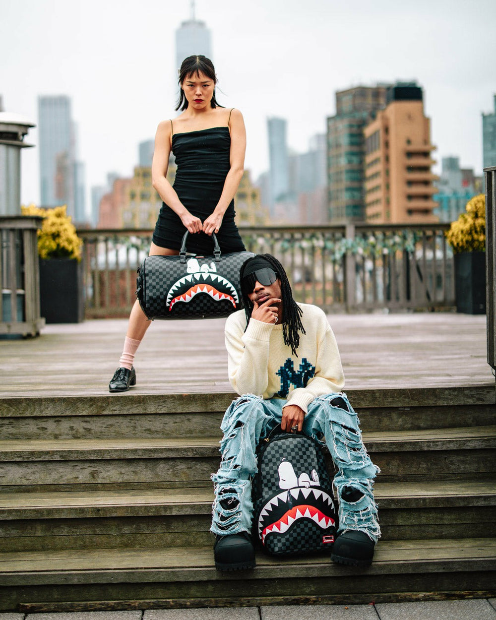 SNOOPY DAY OFF DUFFLE | Sprayground Value Deal