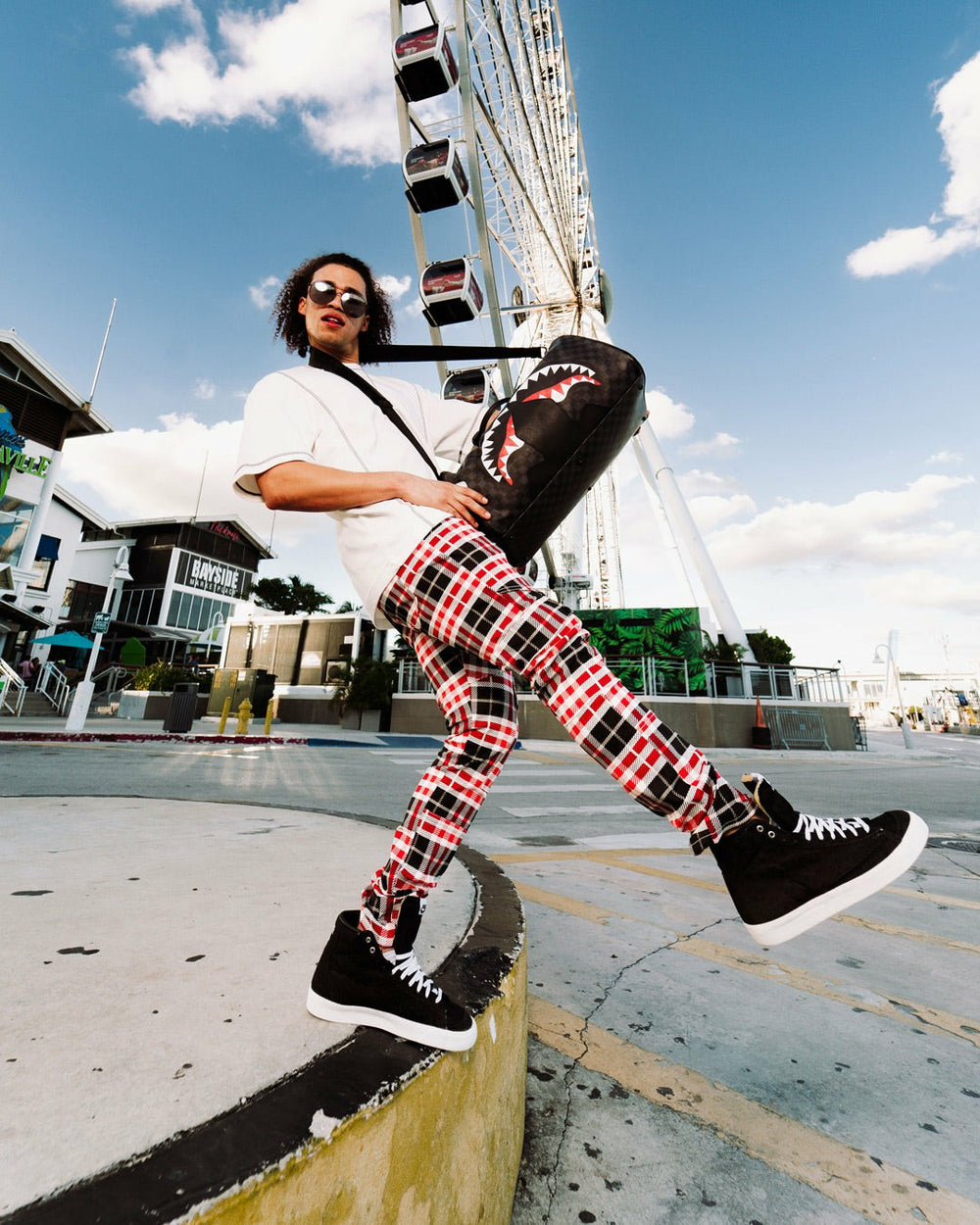 TRIPLE DECKER HEIR TO THE THRONE DUFFLE | Sprayground Hot Deal