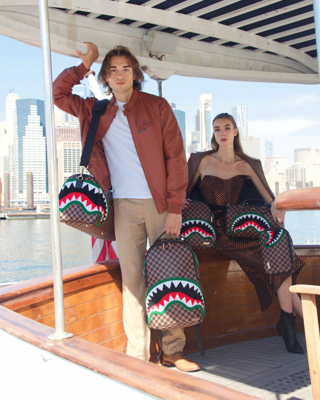 ROMEO AIR ITALIA SHARK DUFFLE | Sprayground Sale