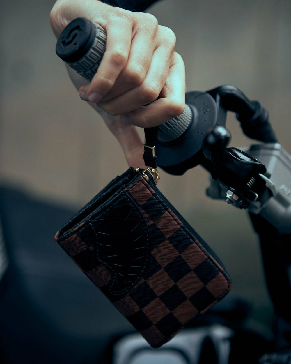 HENNY LOCK SHARKS IN PARIS WALLET | Sprayground On Sale