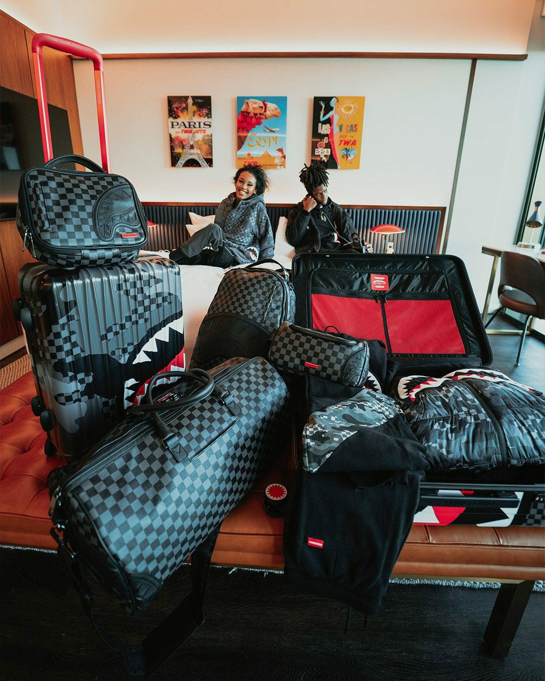 3AM SHARKNAUTICS 22” CARRY-ON LUGGAGE | Sprayground Bargain