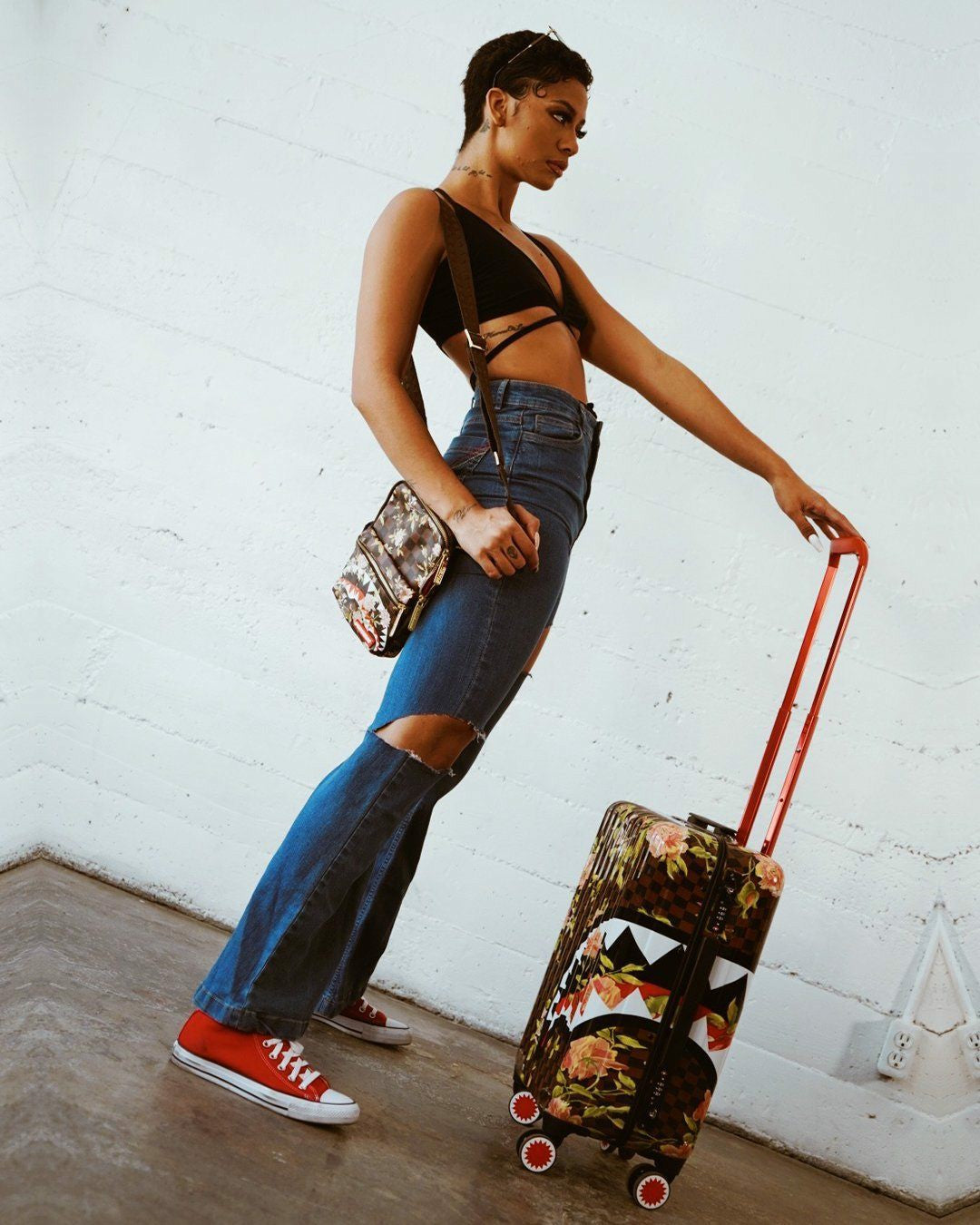 SHARKFLOWER 21.5” CARRY-ON SHARKNAUTICS LUGGAGE | Sprayground Savings