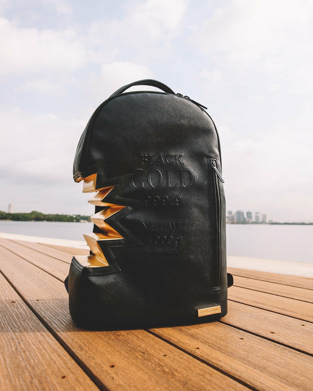 A.i.3 SHARK BITE BLACK GOLD BACKPACK (DLXV) | Sprayground Value Deal