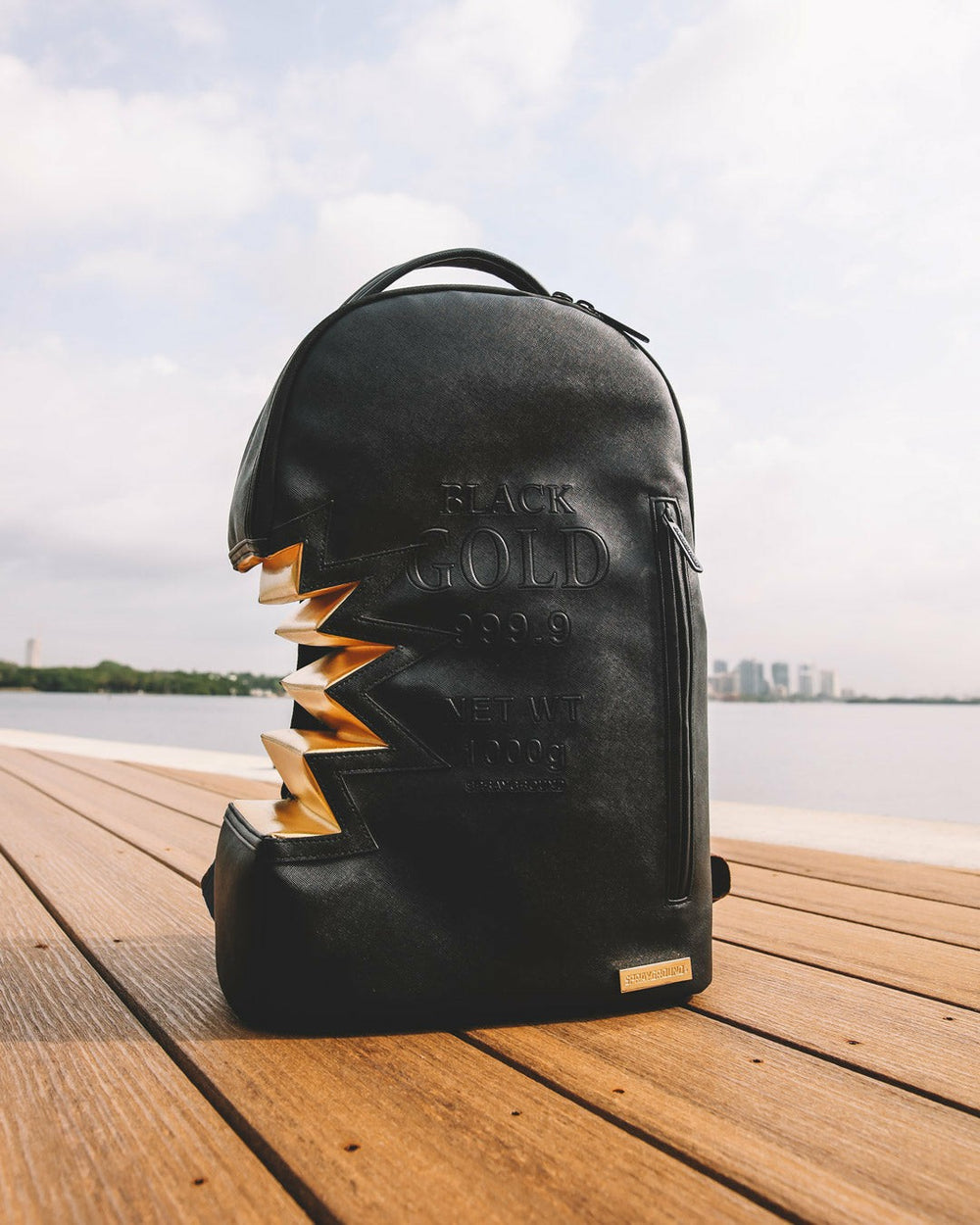 A.i.3 SHARK BITE BLACK GOLD BACKPACK (DLXV) | Sprayground Value Deal