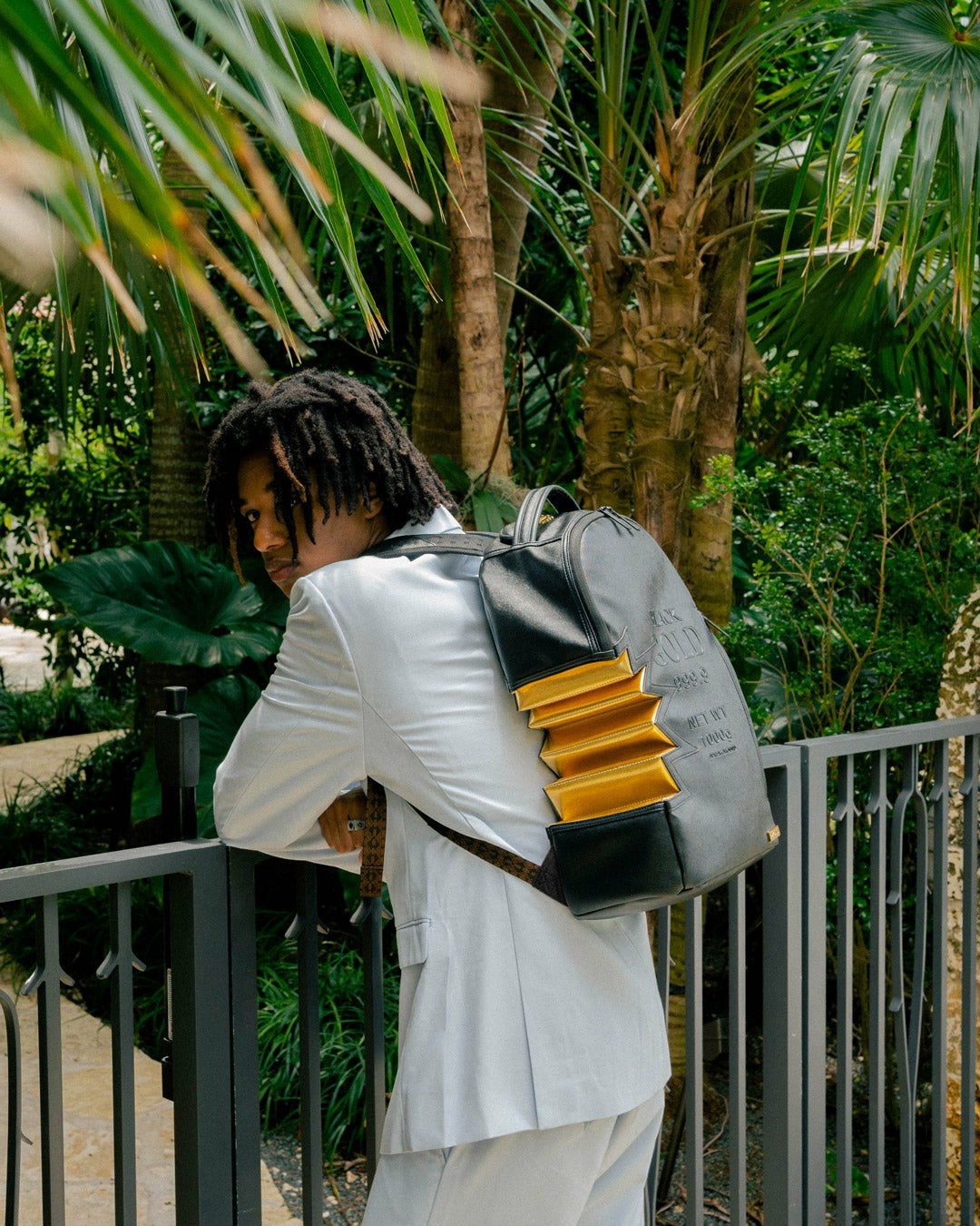A.i.3 SHARK BITE BLACK GOLD BACKPACK (DLXV) | Sprayground Value Deal