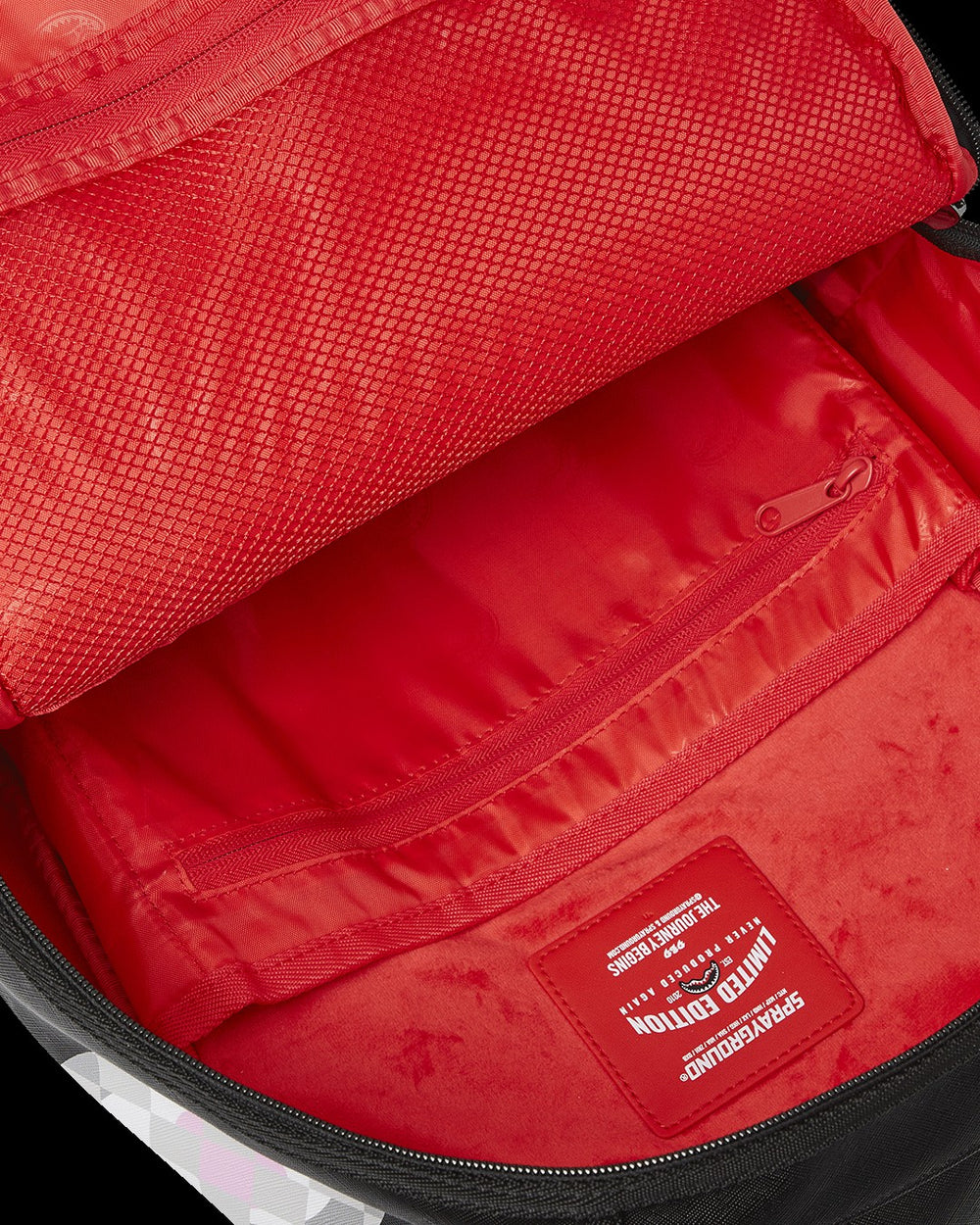 SHARK CENTRAL CREAM BLACK CHECK BACKPACK | Sprayground Special Offer