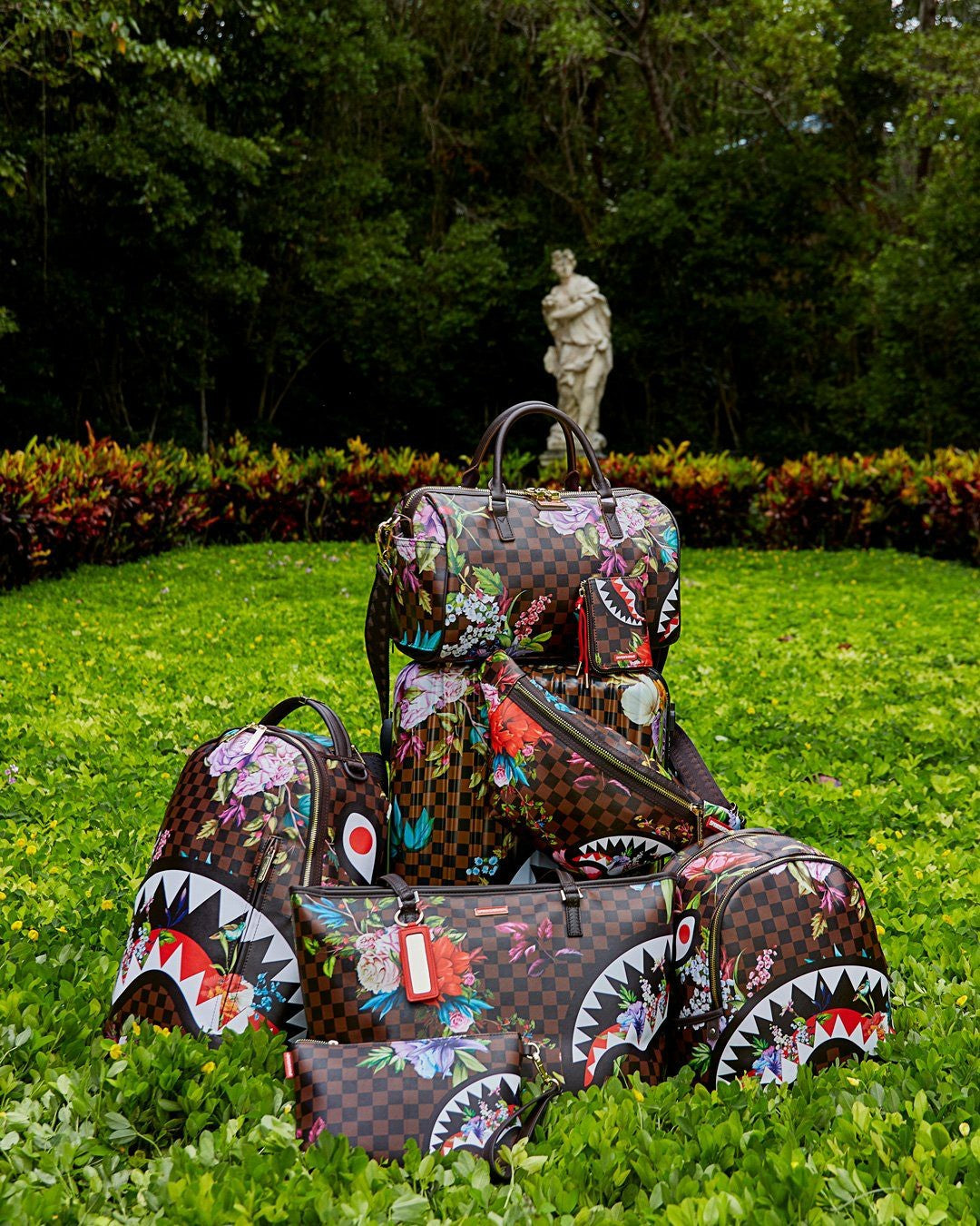 GARDEN OF SHARKS CROSSOVER CLUTCH | Sprayground Savings