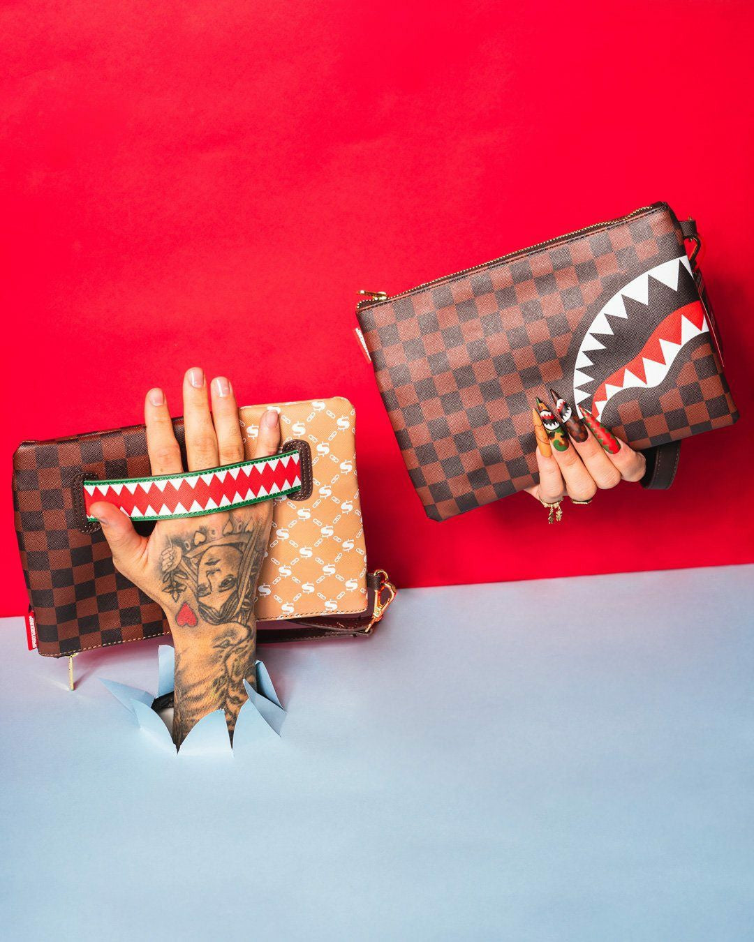 PARIS VS FLORENCE CROSSOVER CLUTCH | Sprayground Exclusive Deal