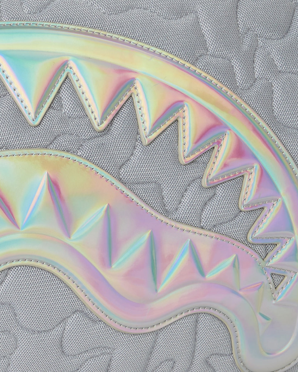 MIRASHAKU IRIDESCENT QUILT DUFFLE | Sprayground Special Offer