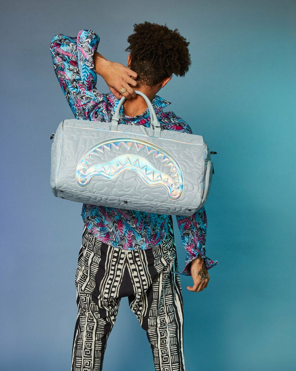 MIRASHAKU IRIDESCENT QUILT DUFFLE | Sprayground Special Offer