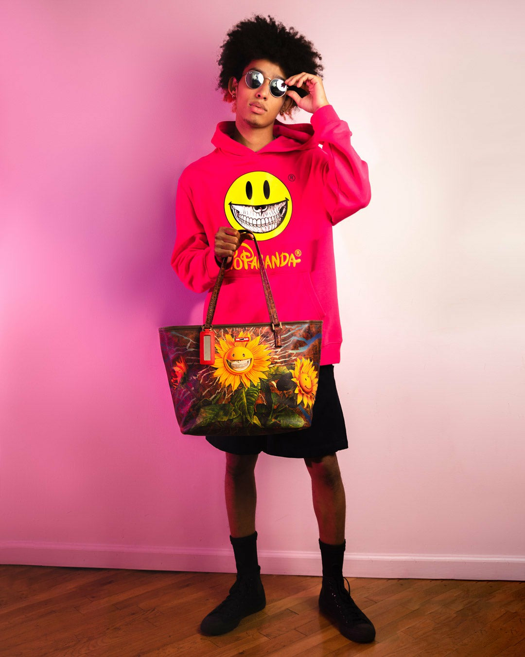 SUNFLOWER GRIN RON ENGLISH COLLAB TOTE | Sprayground On Sale